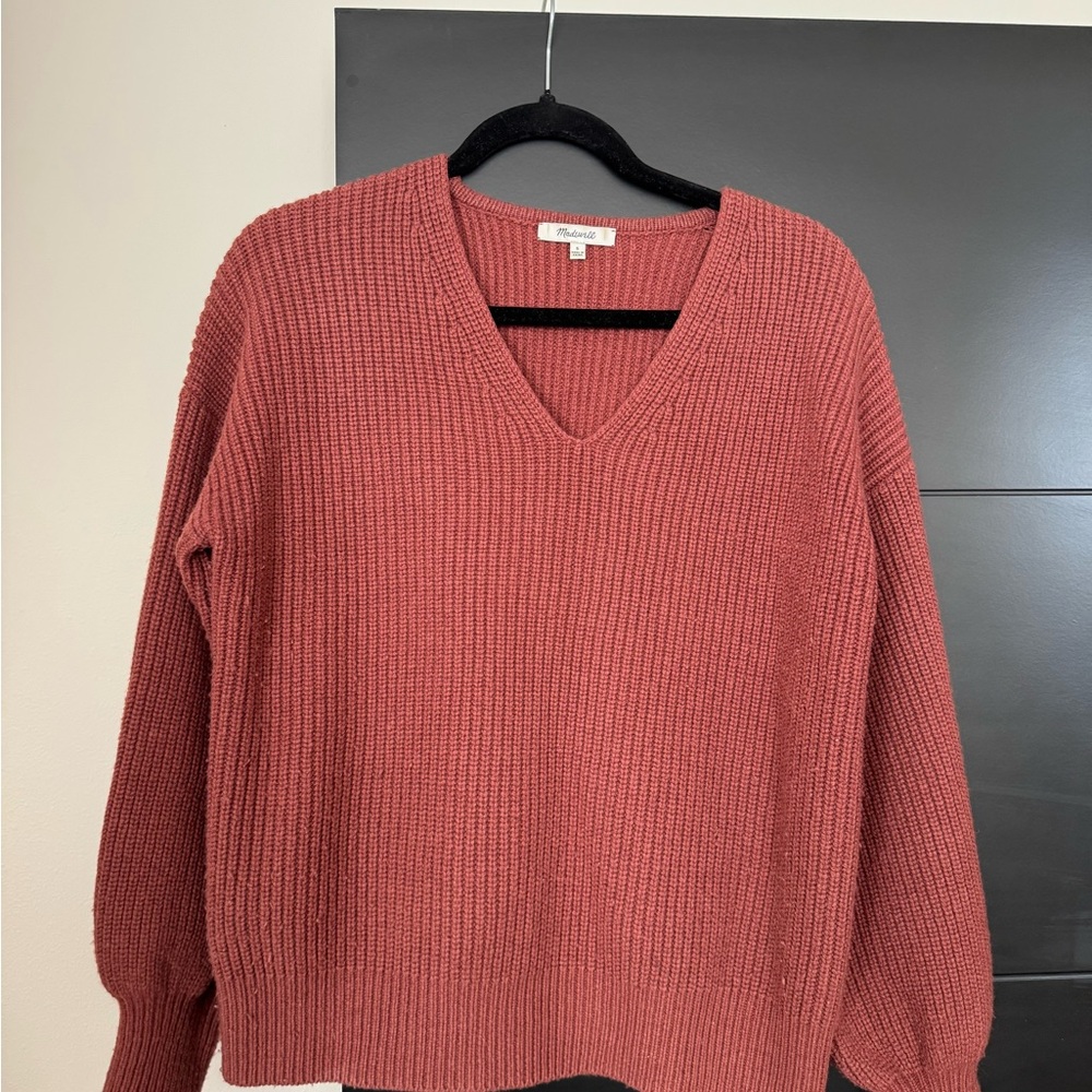 Madewell V-Neck Sweater in Brick Red